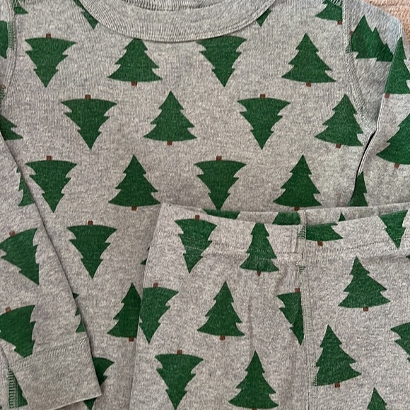 Hanna Andersson Tannenbaum Pajama Set - Picture 2 of 5